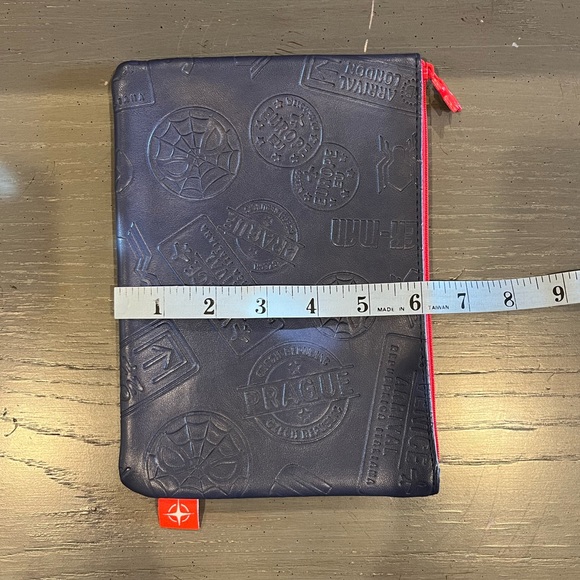 Marvel Spider-Man Travel Navy Blue Red Cosmetic Pouch Bag - Picture 12 of 12